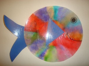 Colored coffee filter fish kids craft
